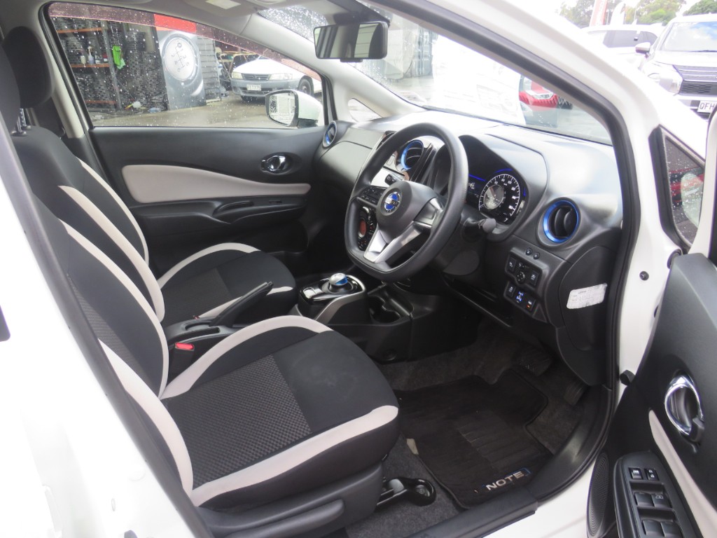 S1864813.jpg