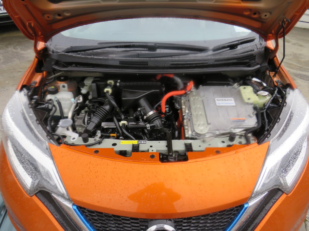 S1881420.jpg