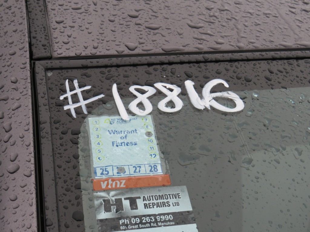 S1881620.jpg