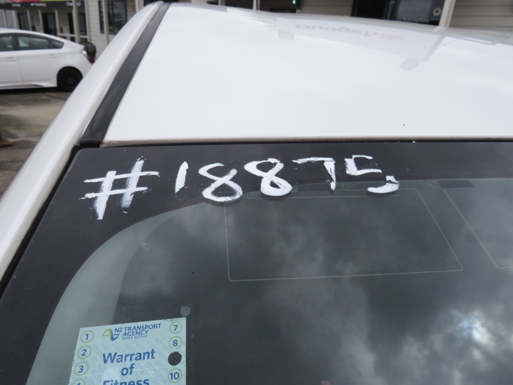 S1887521.jpg