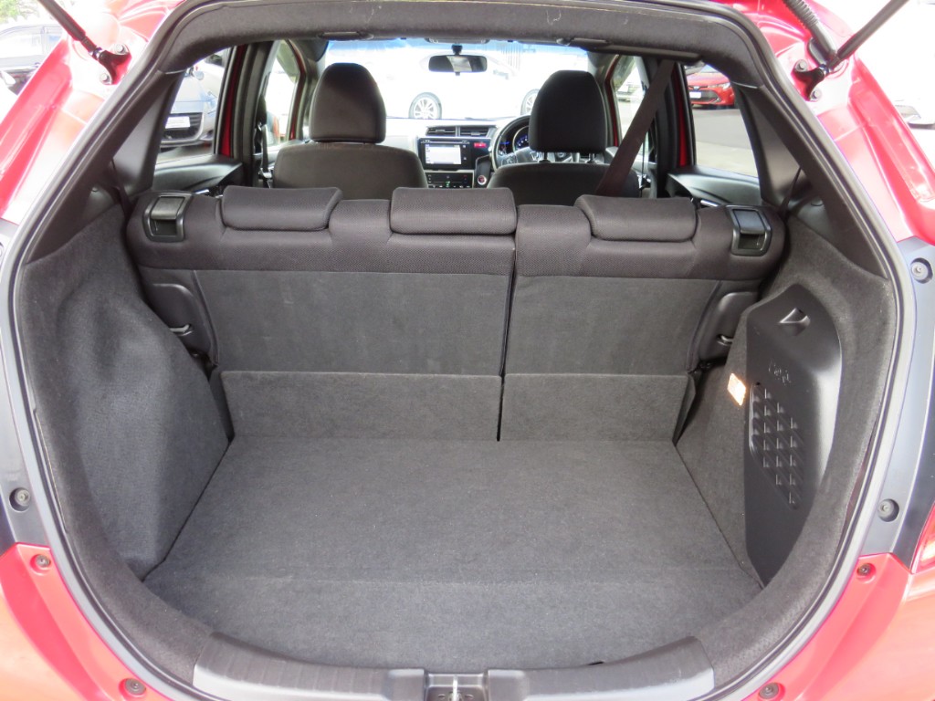 S6941610.jpg