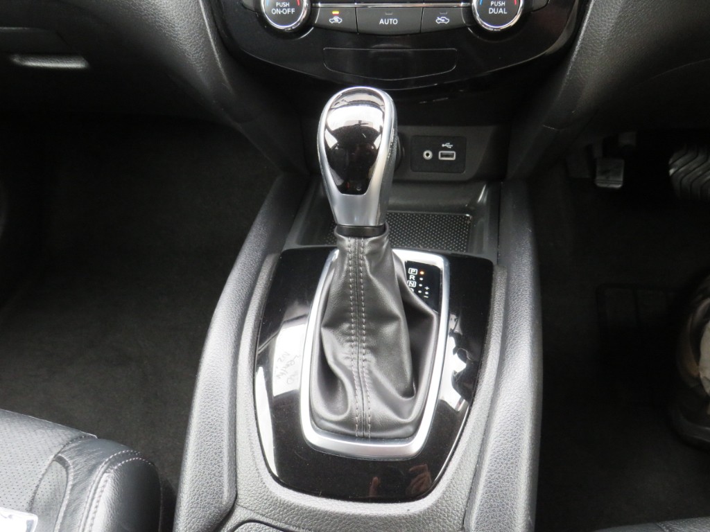 S7073518.jpg