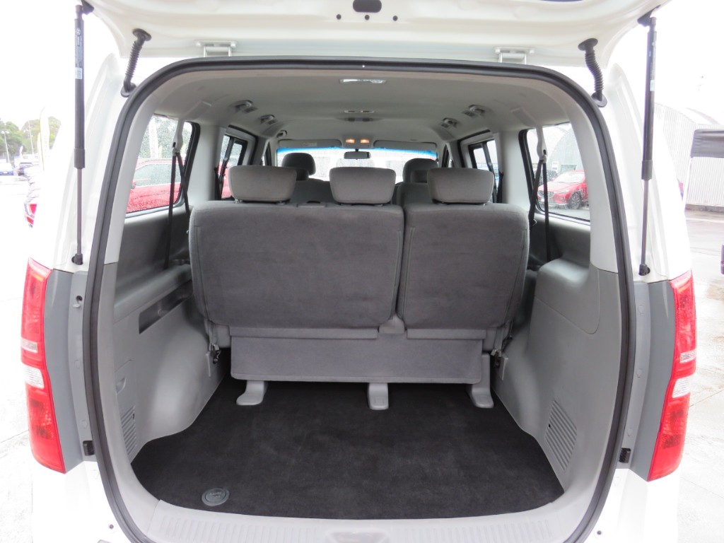 S7074211.jpg