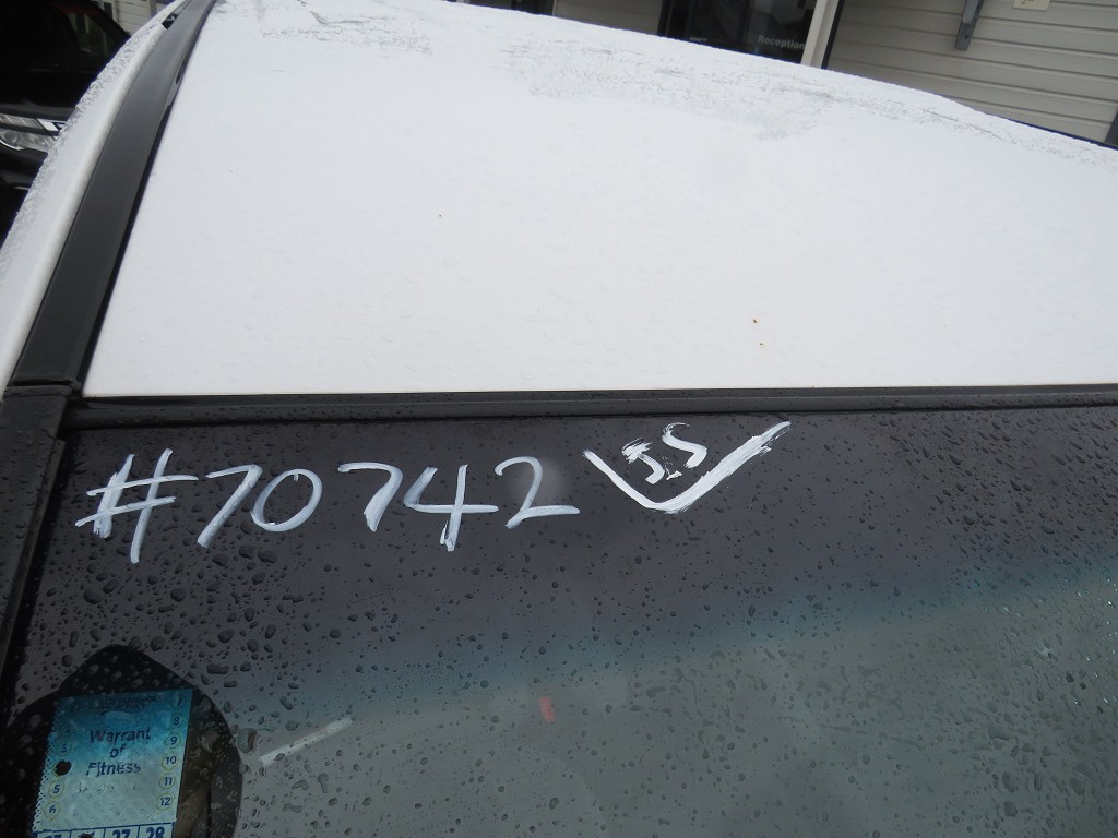 S7074221.jpg