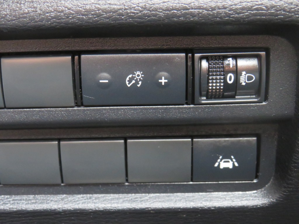 S7075316.jpg