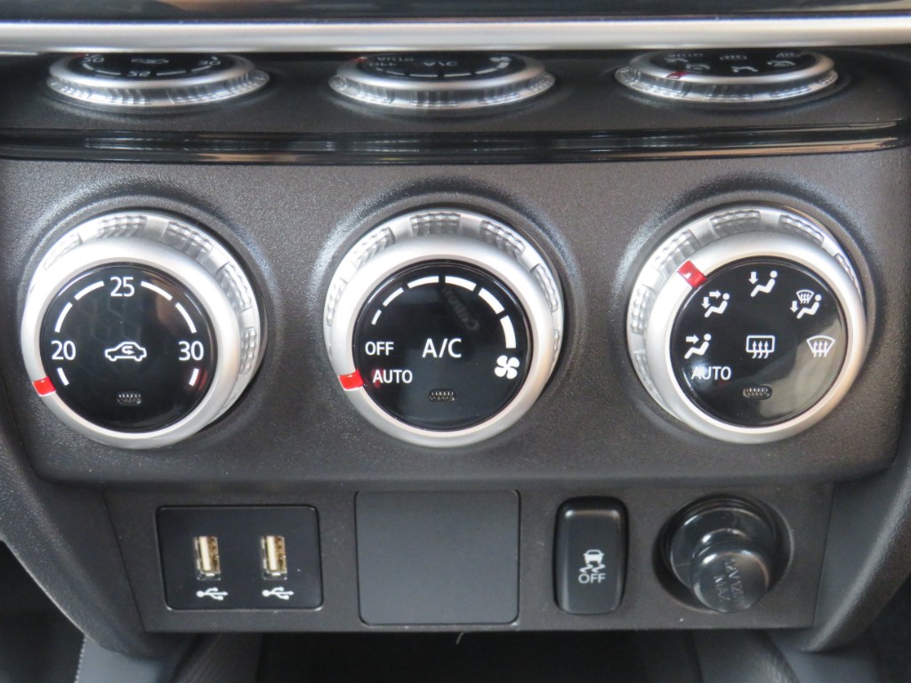 S7076019.jpg