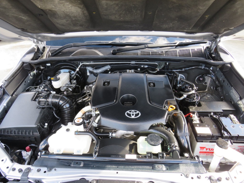 S7080720.jpg