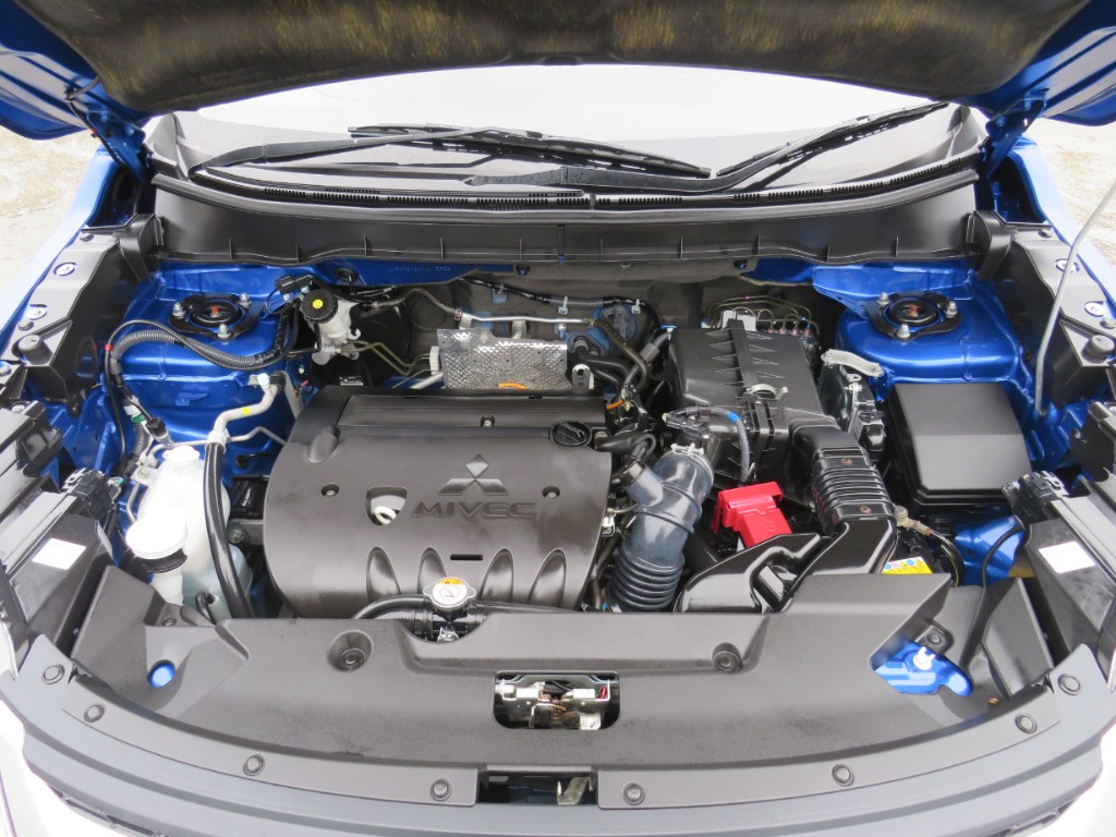 S7081420.jpg