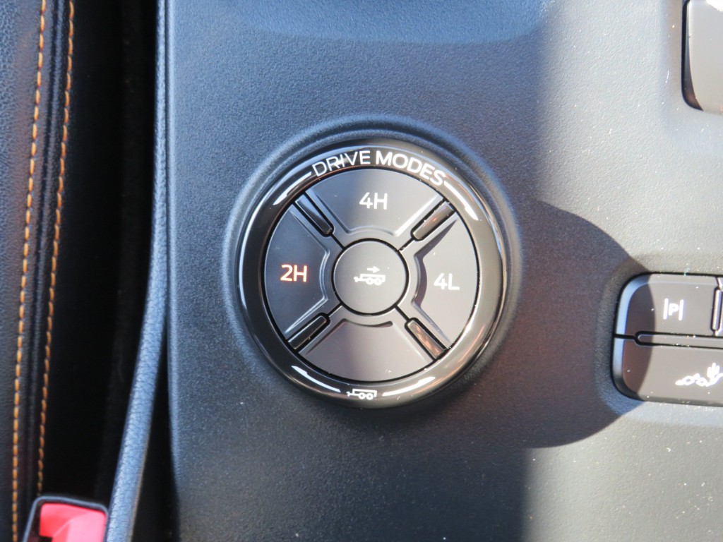 S7083718.jpg
