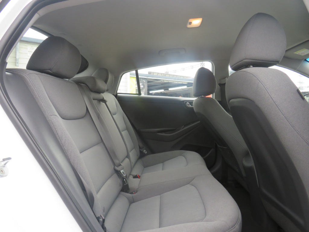 S7105112.jpg