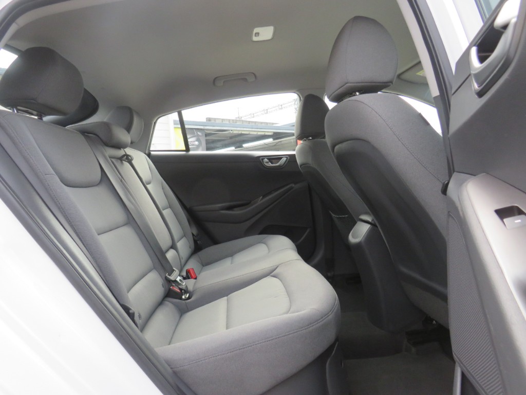 S7105212.jpg