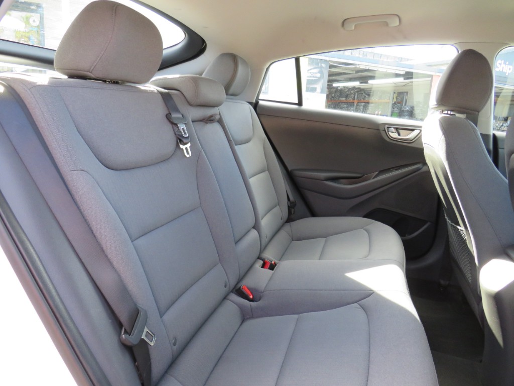 S7105412.jpg