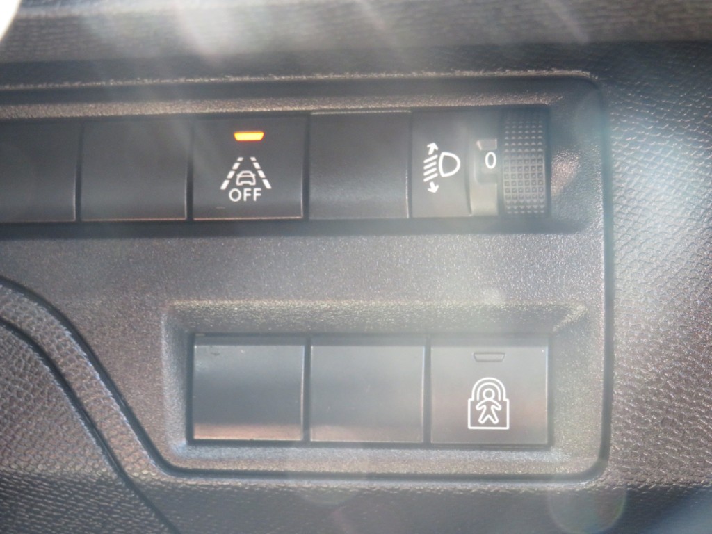 S7116014.jpg