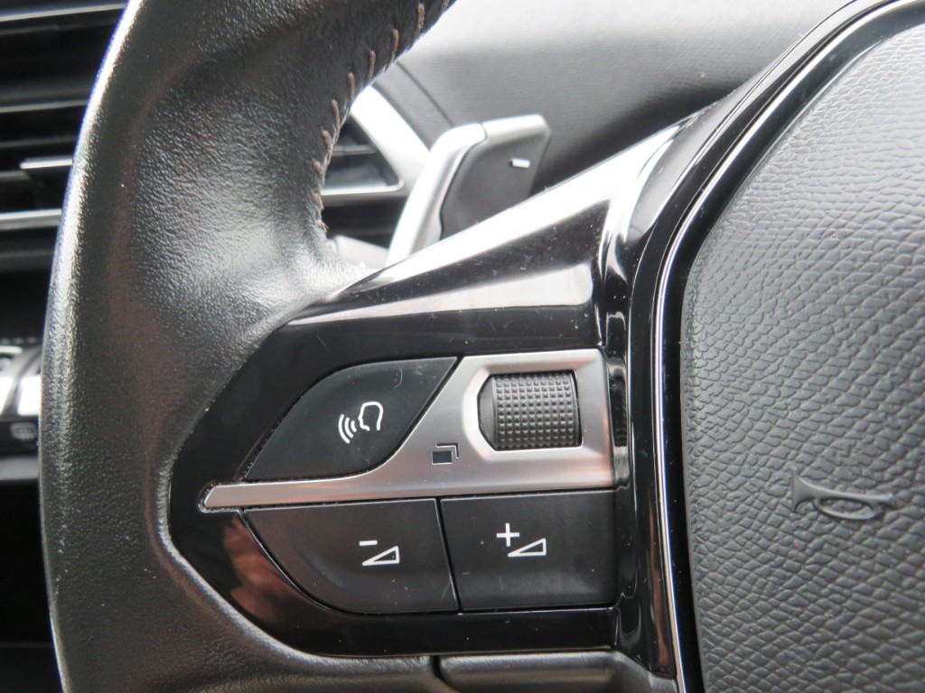 S7116216.jpg