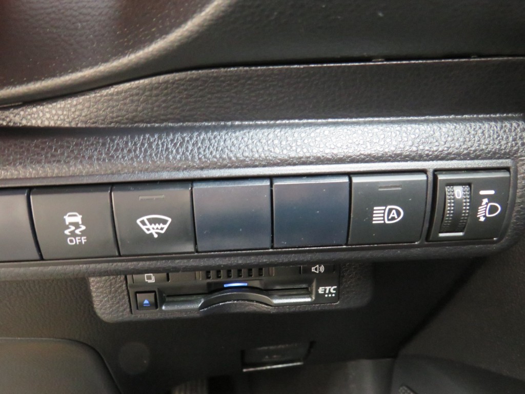 S8011015.jpg