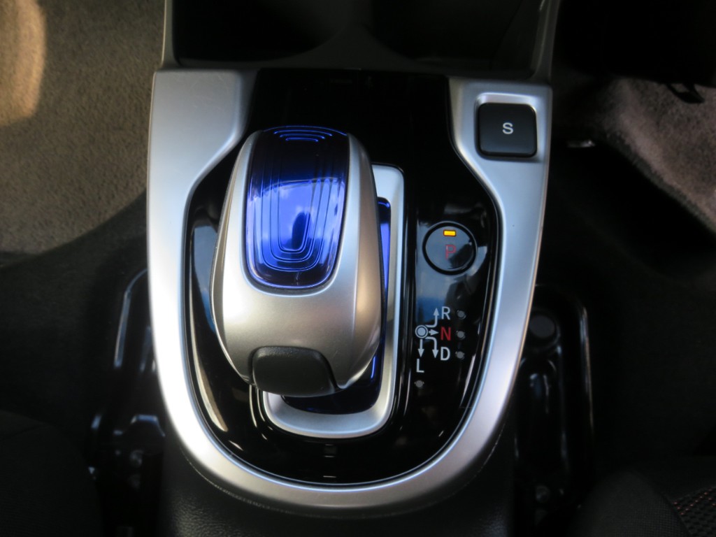 S8012017.jpg