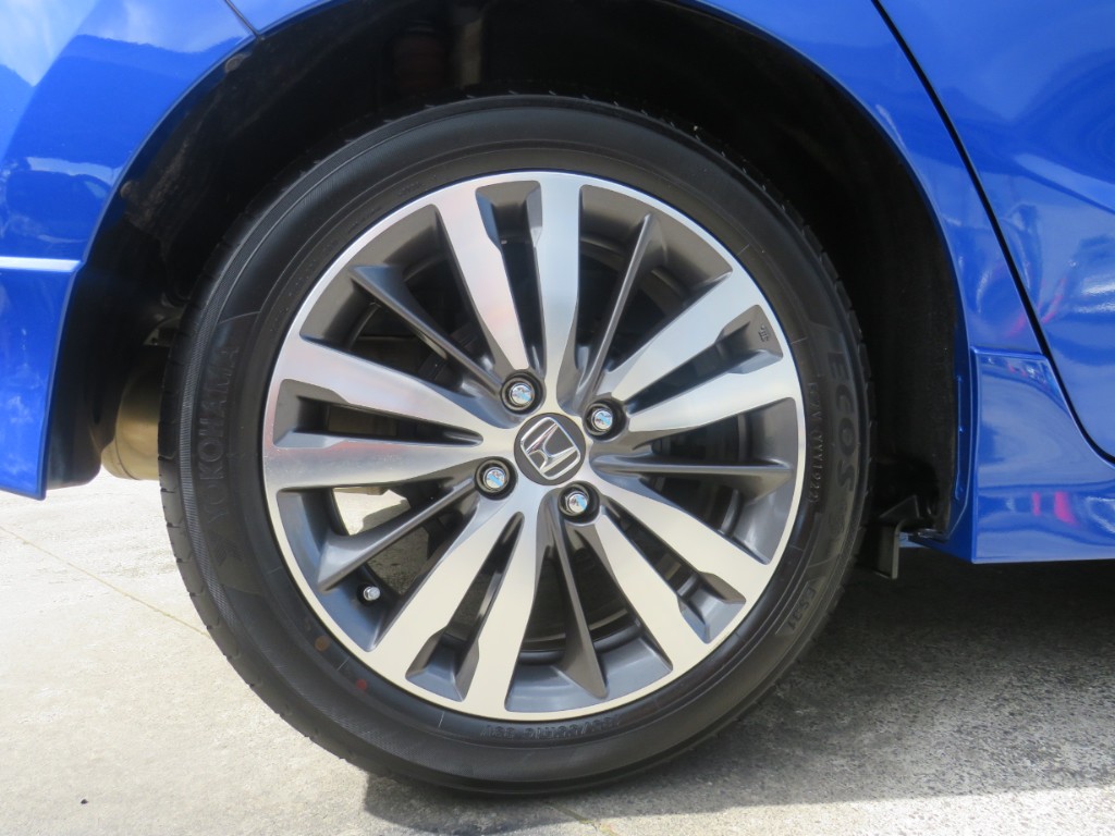 S8012110.jpg