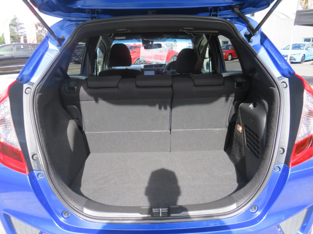 S8012111.jpg