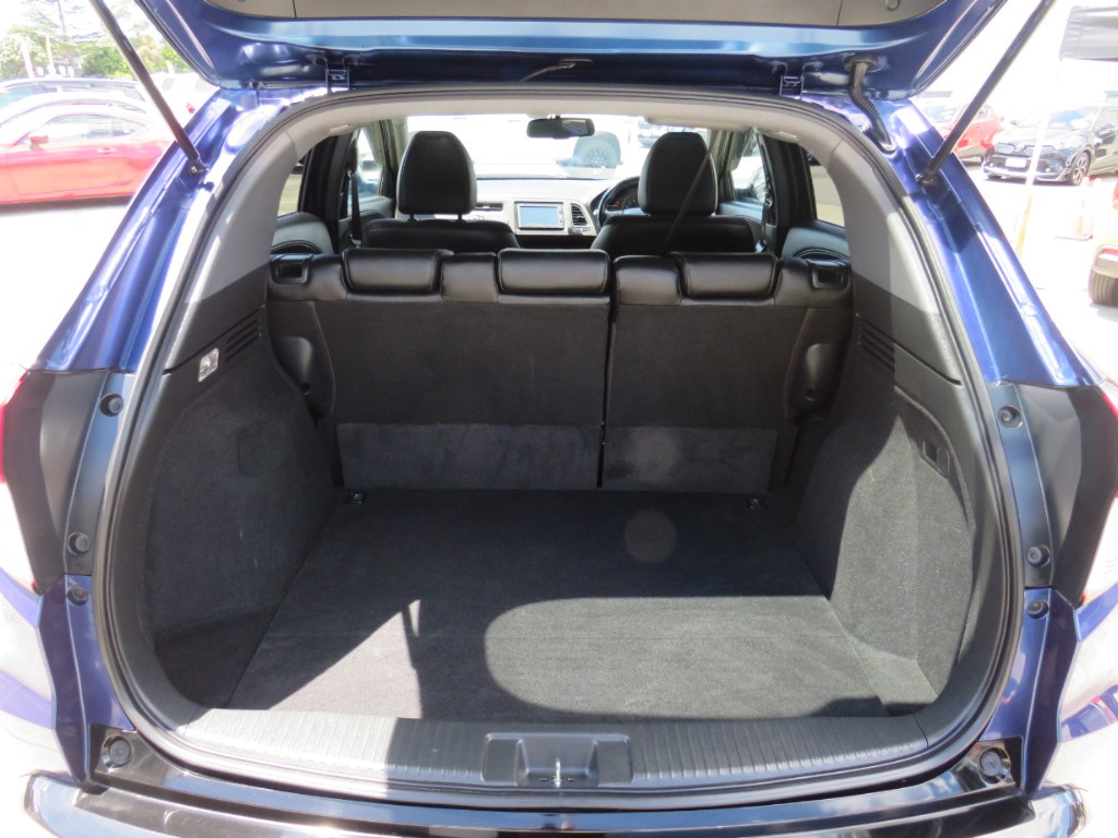 S8012311.jpg