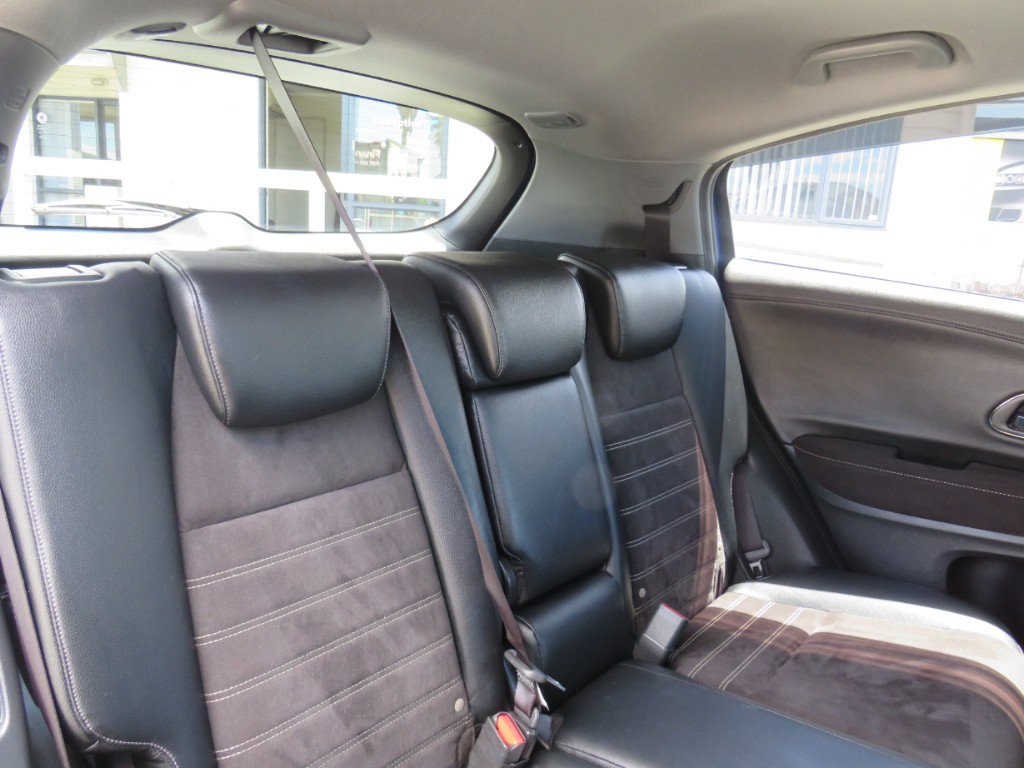 S8012312.jpg
