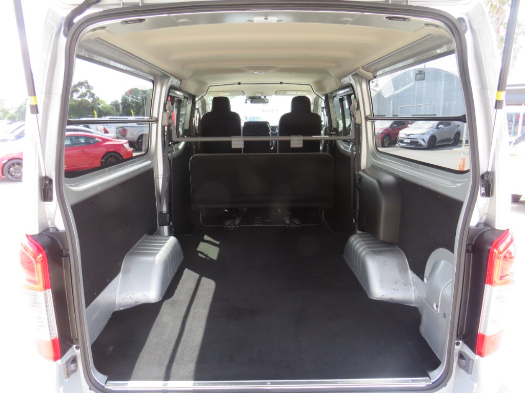 S8017511.jpg