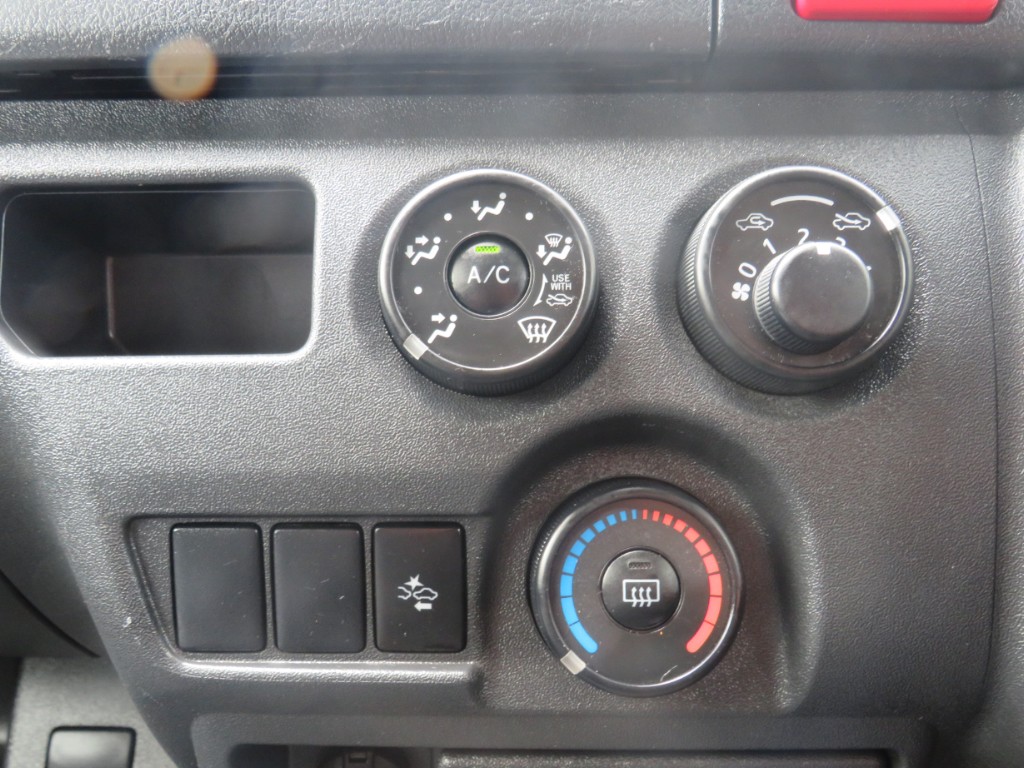 S8020019.jpg