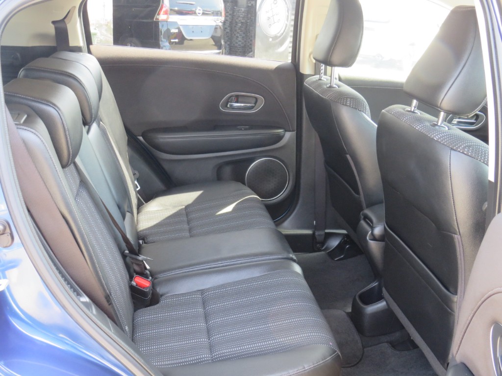 S8021512.jpg