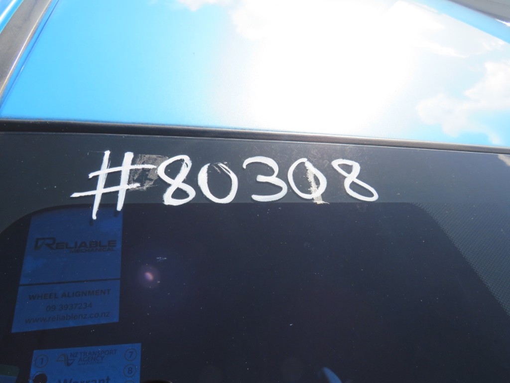 S8030821.jpg