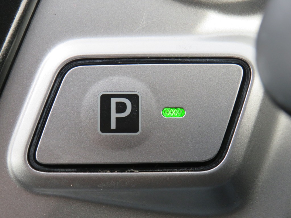S8033518.jpg