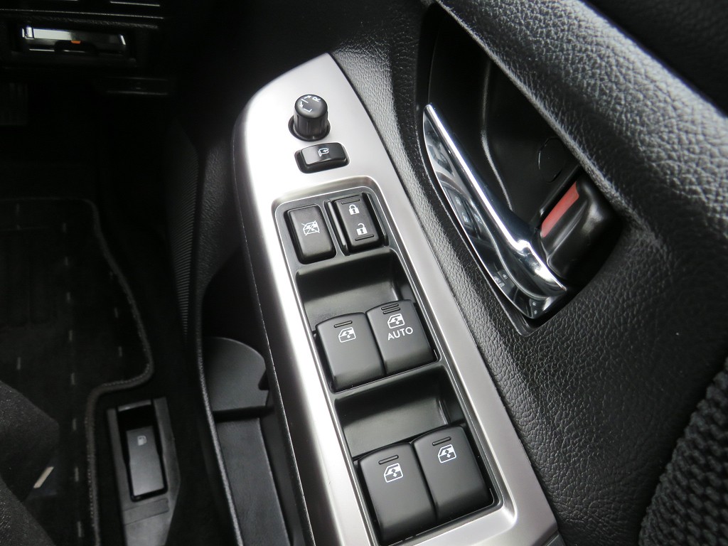 S8036518.jpg