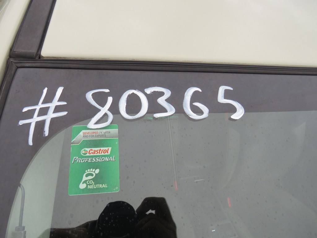S8036521.jpg