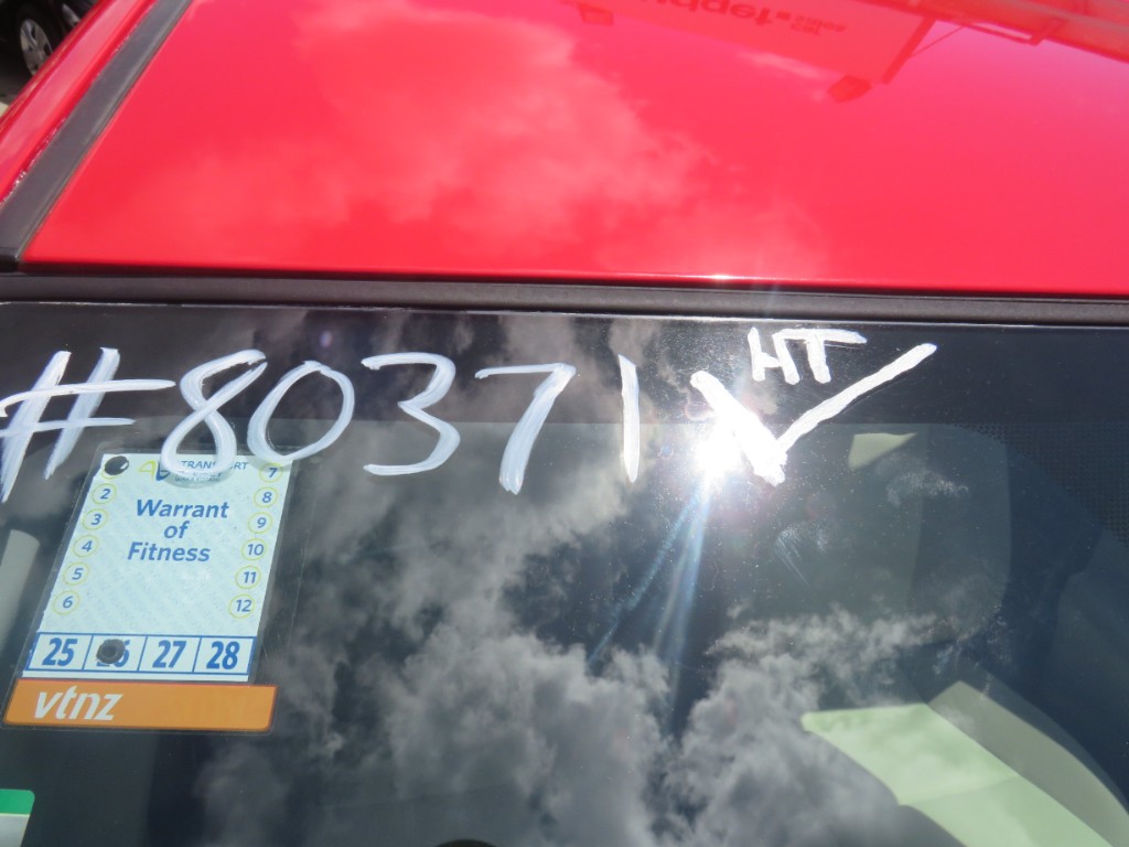 S8037121.jpg