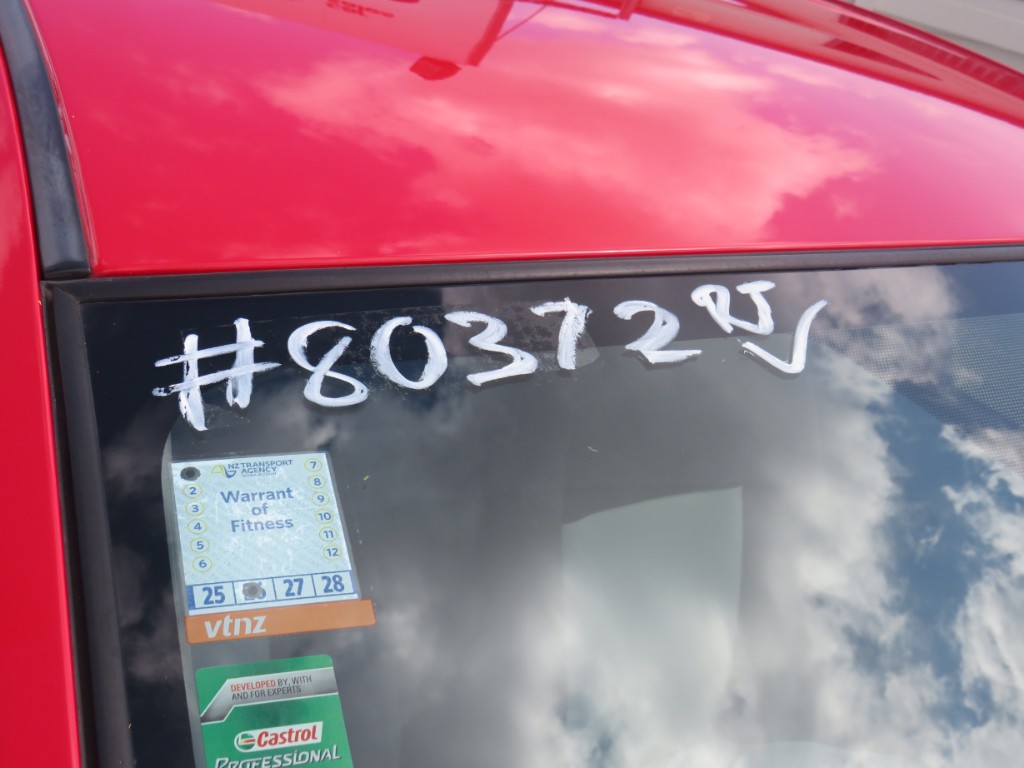 S8037218.jpg