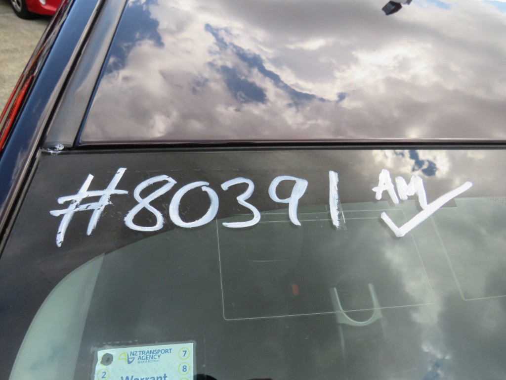 S8039121.jpg