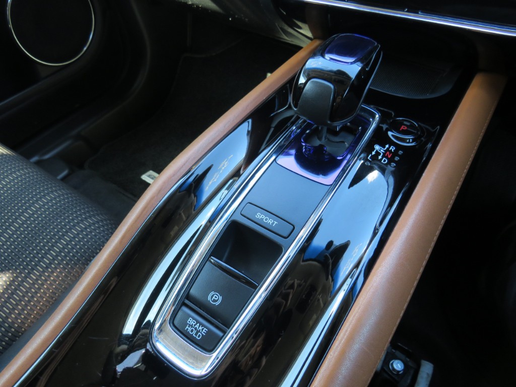 S8042518.jpg
