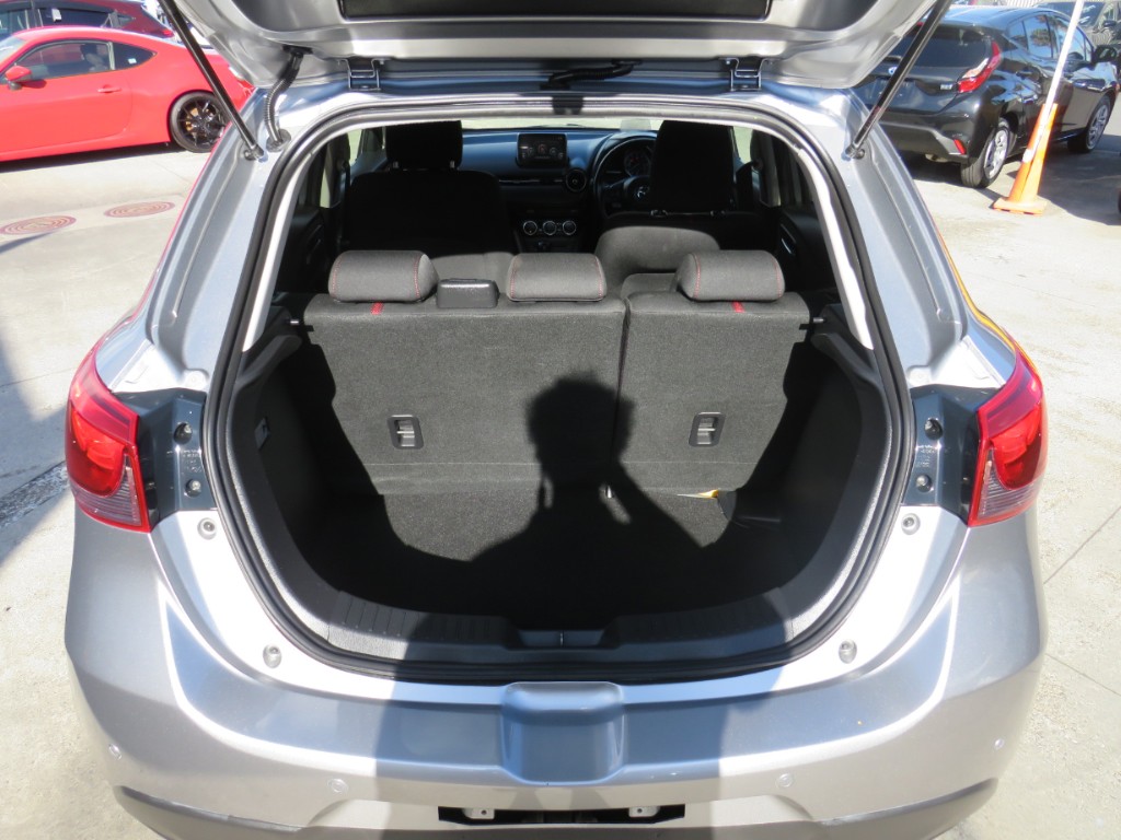 S8042611.jpg