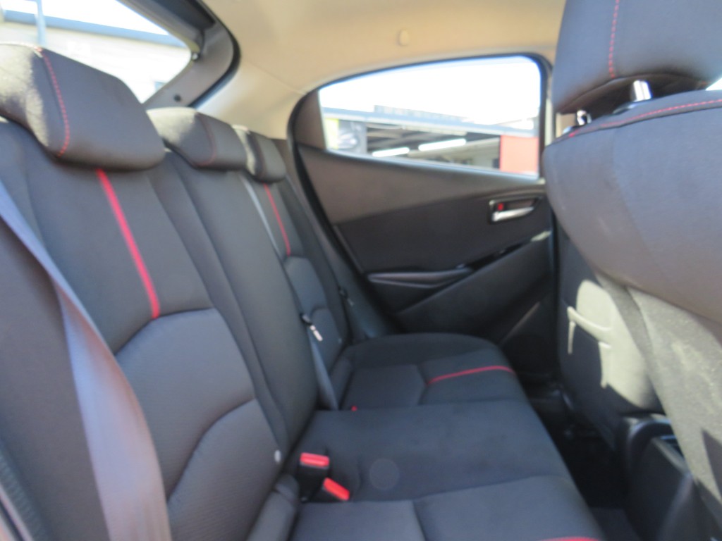 S8042612.jpg