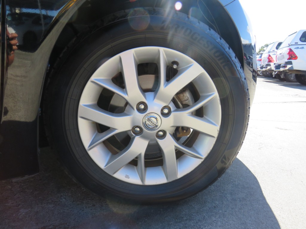 S8042711.jpg