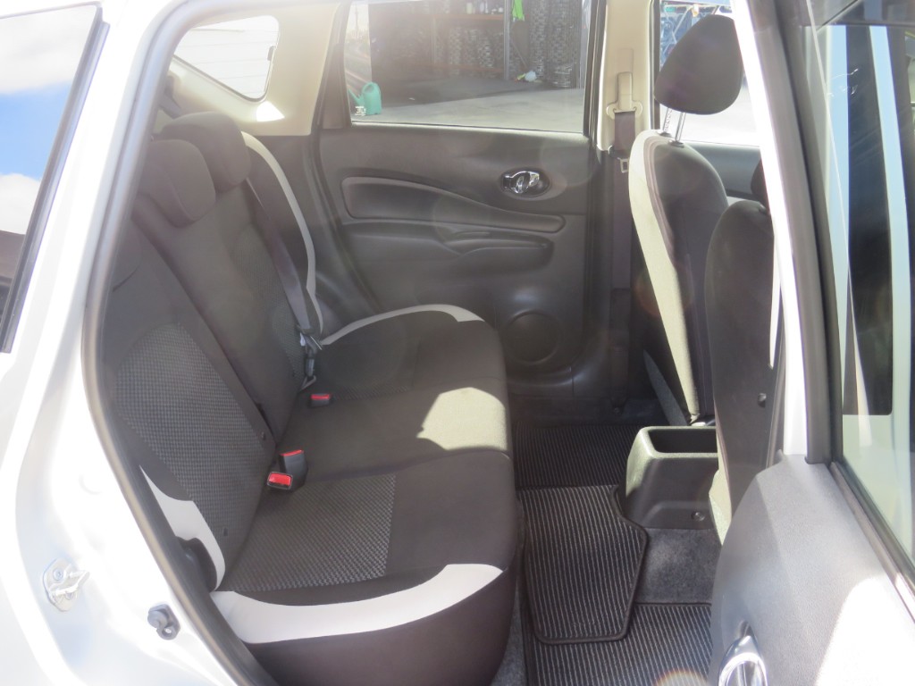 S8050312.jpg