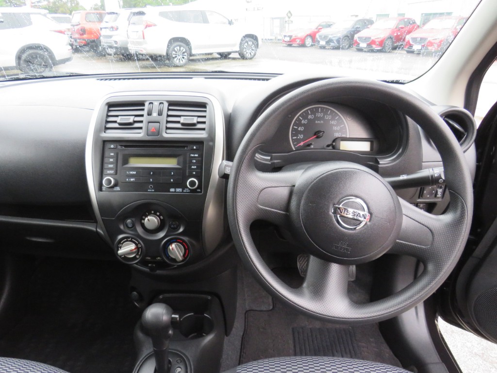 S8053014.jpg