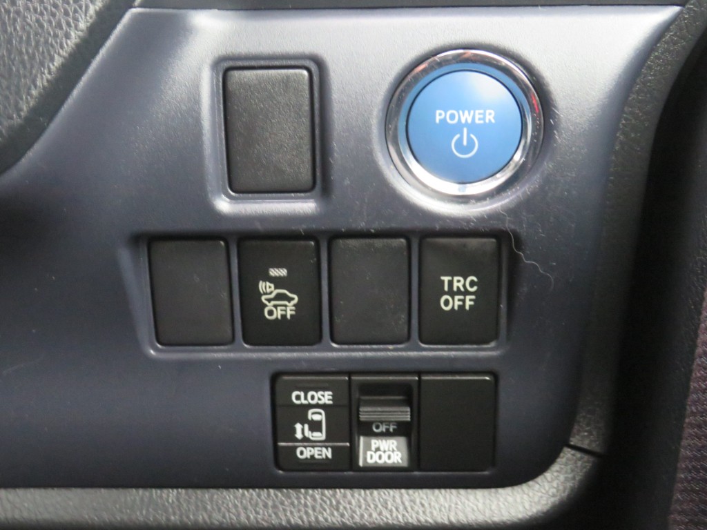 S8055719.jpg