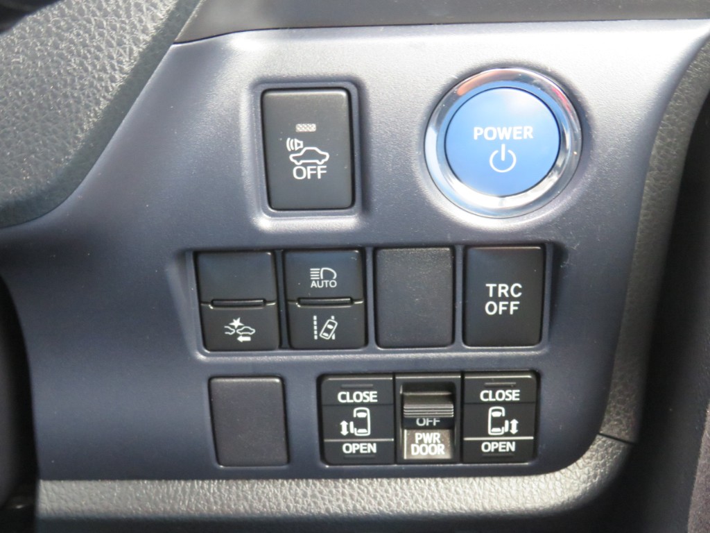 S8055816.jpg
