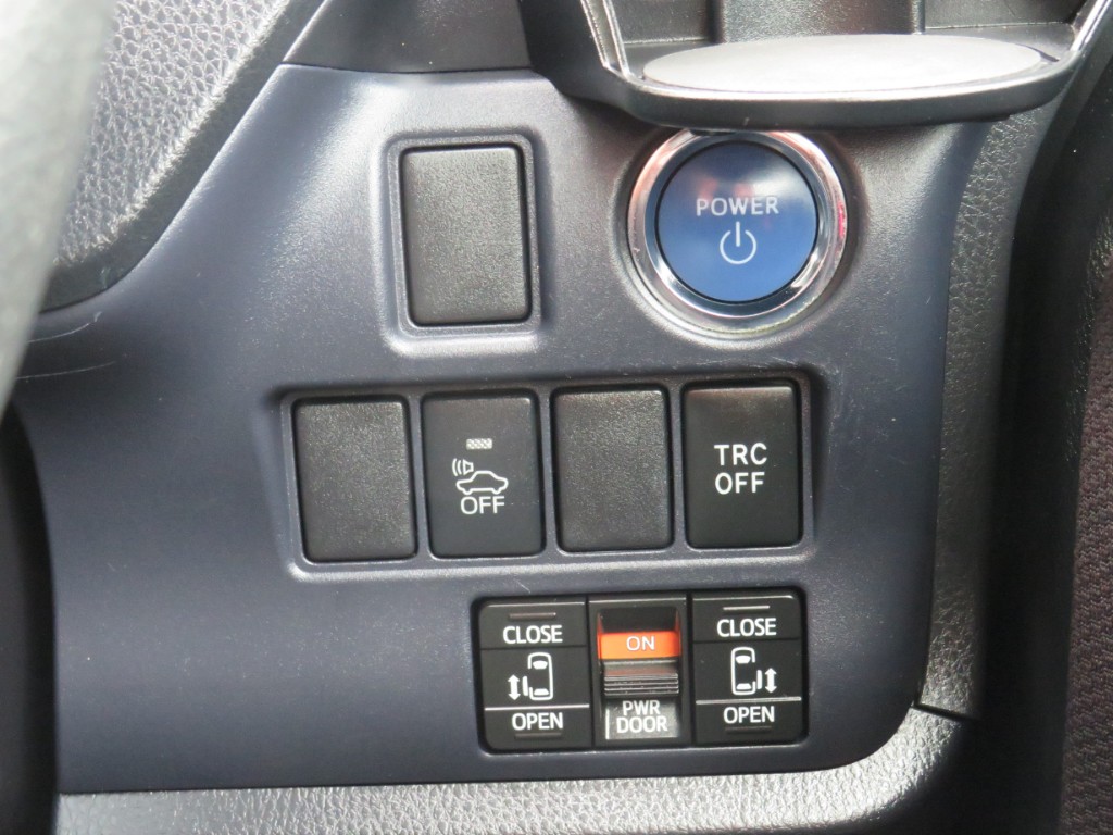 S8055916.jpg