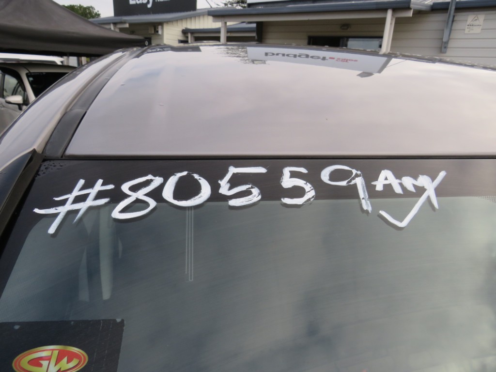S8055921.jpg