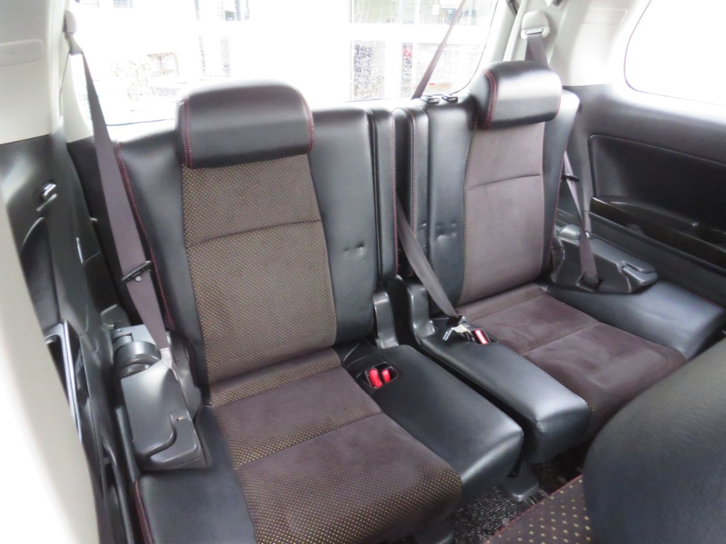 S8056113.jpg