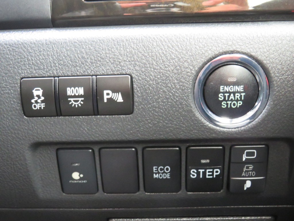 S8056116.jpg