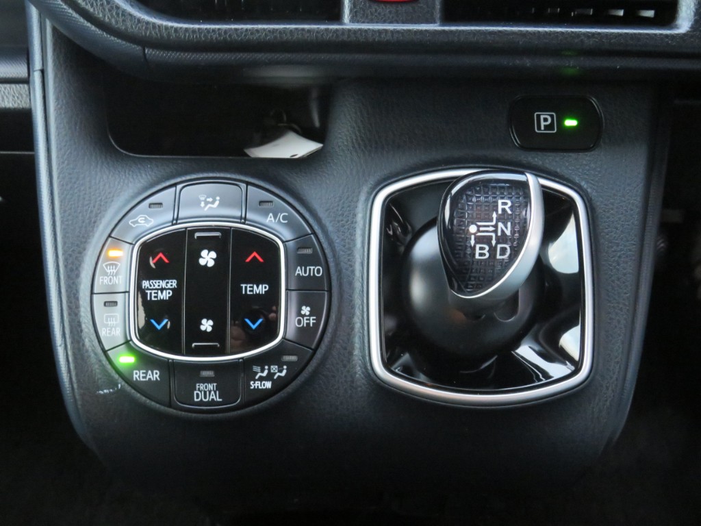 S8056318.jpg