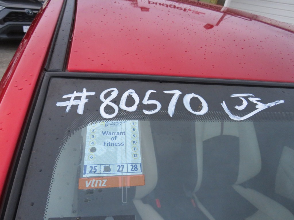 S8057021.jpg