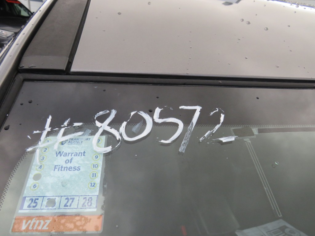 S8057221.jpg