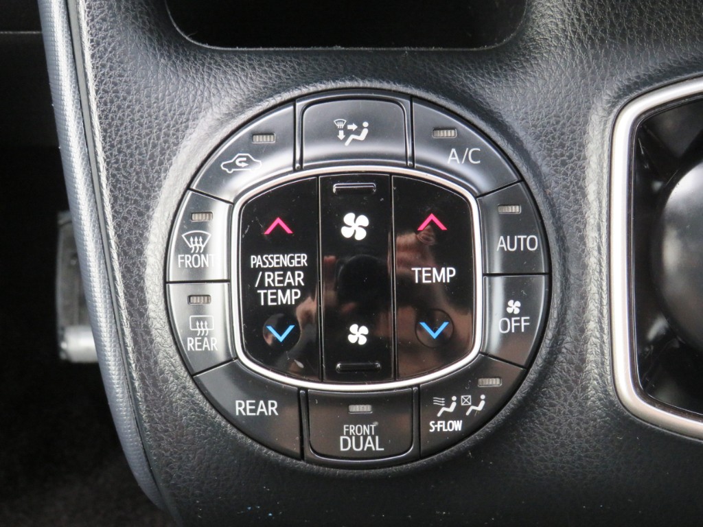 S8057718.jpg